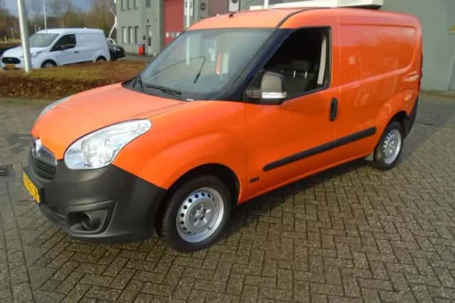 Opel Combo (2018) thumbnail 1