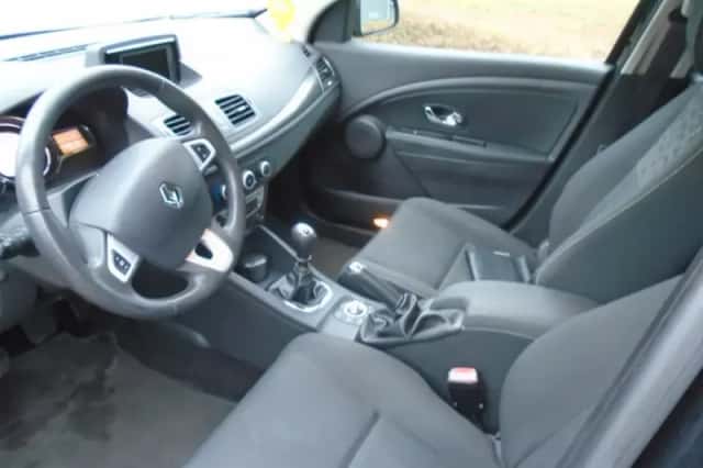 Renault Mégane (2012) thumbnail 5