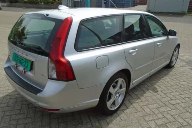 Volvo V50 (2010) thumbnail 3