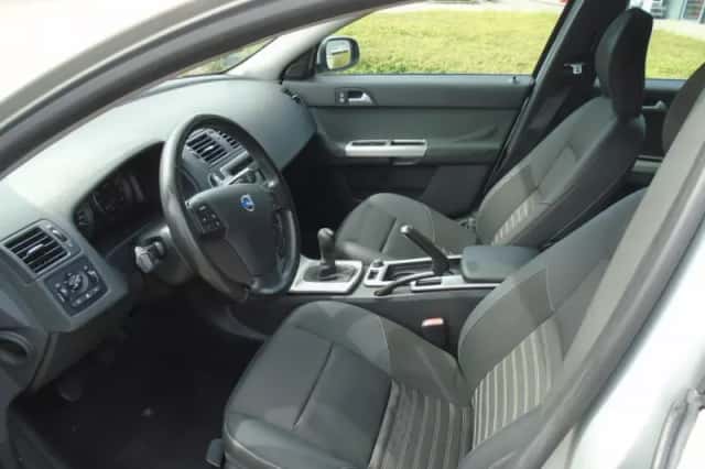 Volvo V50 (2010) thumbnail 5