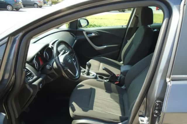 Opel Astra (2012) thumbnail 5
