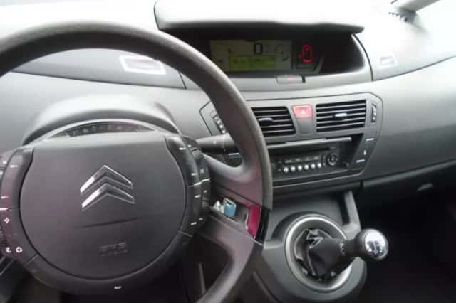Citroën C4 Picasso (2010) thumbnail 6