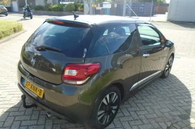 Citroën DS3 (2012) thumbnail 3