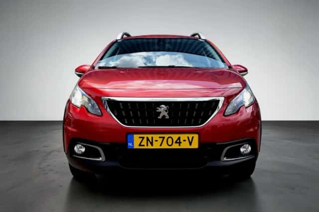 Peugeot 2008 (2019) thumbnail 3