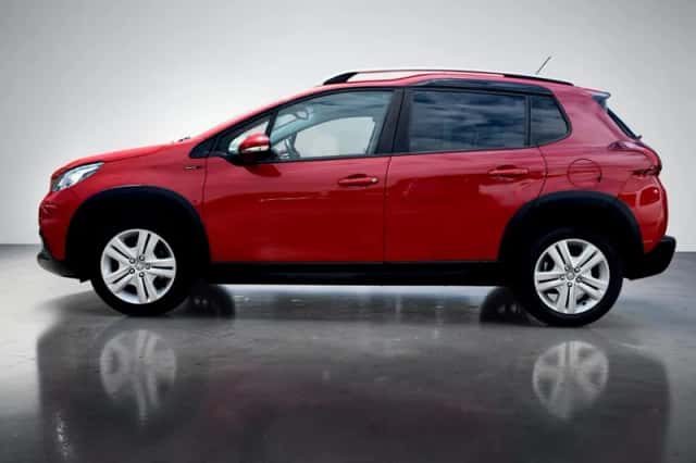 Peugeot 2008 (2019) thumbnail 4