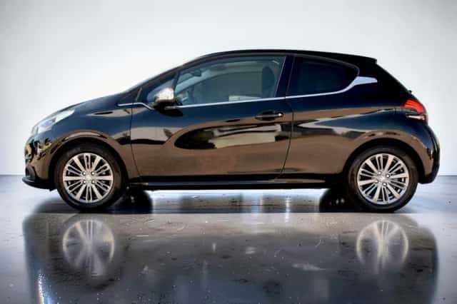 Peugeot 208 (2016) thumbnail 4