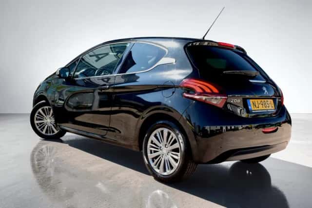 Peugeot 208 (2016) thumbnail 5