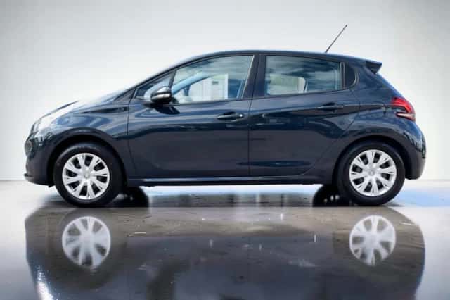 Peugeot 208 (2016) thumbnail 5