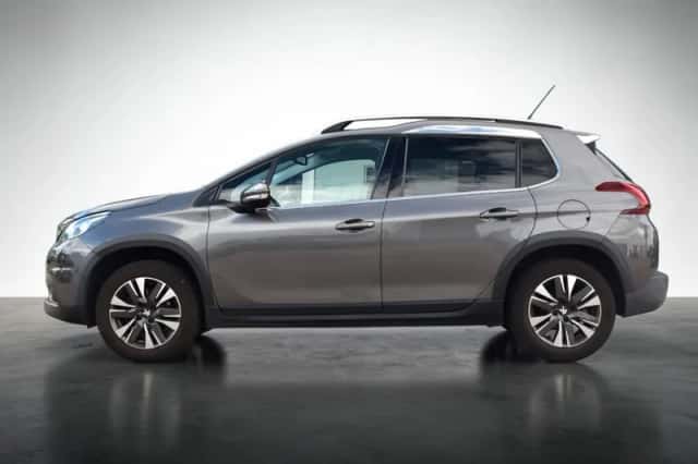 Peugeot 2008 (2018) thumbnail 4