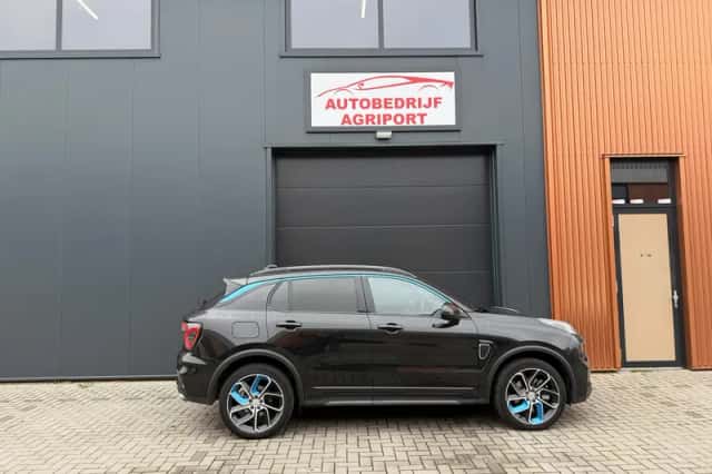 Lynk & Co 01 (2023) thumbnail 6