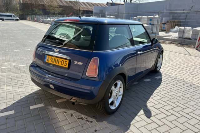 MINI Cooper (2002) thumbnail 6