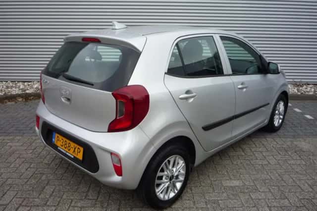 Kia Picanto (2022) thumbnail 6