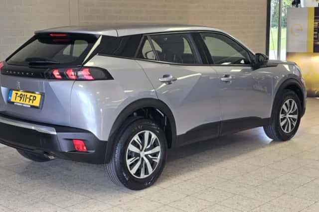 Peugeot 2008 (2008) thumbnail 5