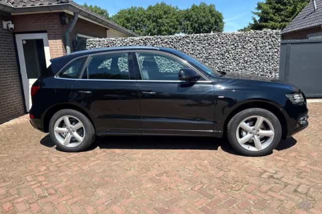 Audi Q5 (2016) thumbnail 3