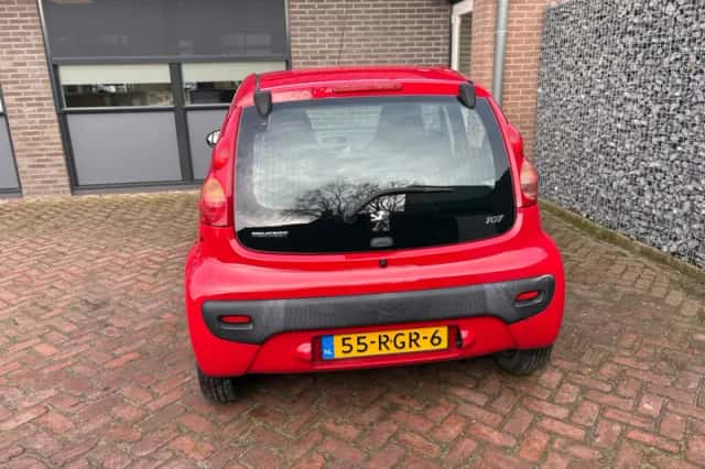 Peugeot 107 (2011) thumbnail 6