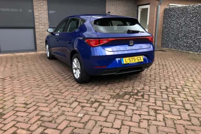 SEAT Leon (2021) thumbnail 5