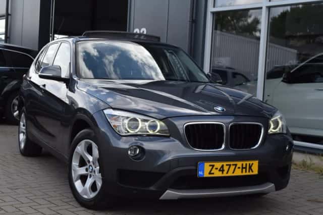 BMW X1 (2013) thumbnail 4