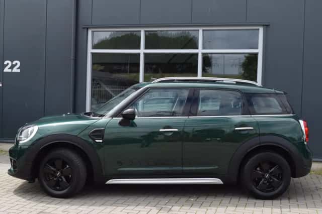 MINI Countryman (2017) thumbnail 2