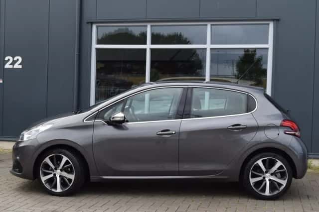 Peugeot 208 (2018) thumbnail 2