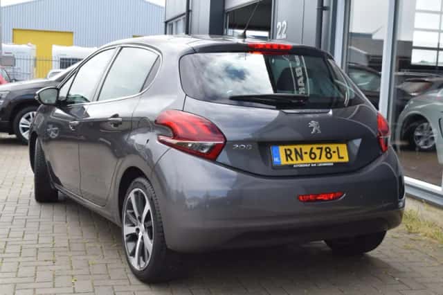 Peugeot 208 (2018) thumbnail 3