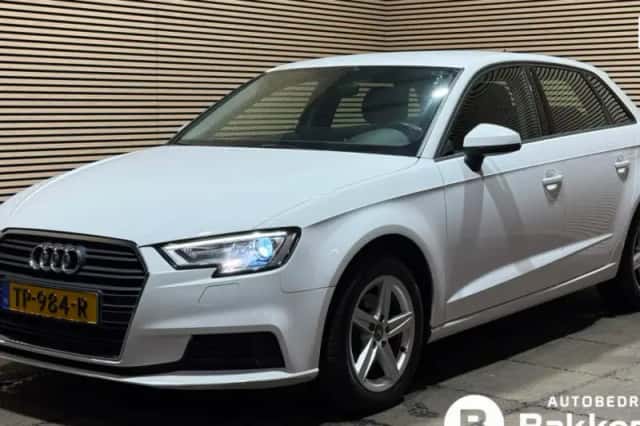 Audi A3 (2018) thumbnail 1