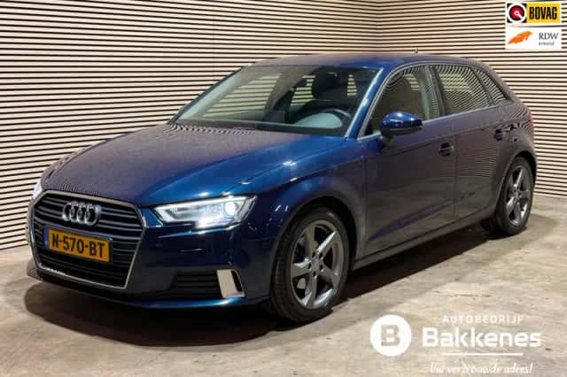 Audi A3 (2018) thumbnail 2