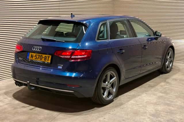 Audi A3 (2018) thumbnail 3