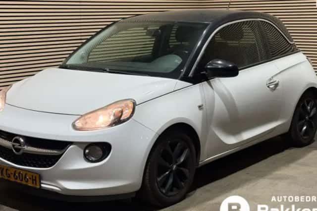 Opel Adam (2013) thumbnail 1