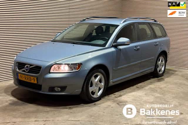 Volvo V50 (2011) thumbnail 2