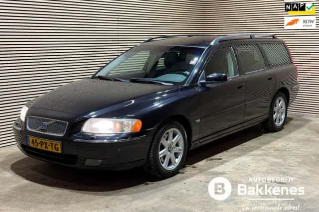 Volvo V70 (2005) thumbnail 2