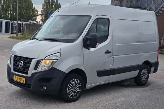 Nissan NV400 (2013) thumbnail 2