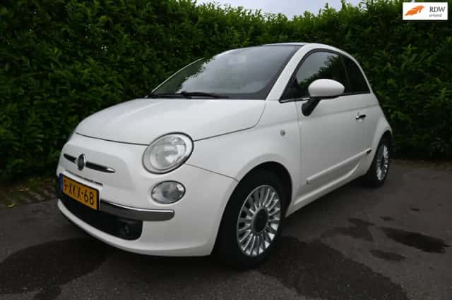 Fiat 500 (2011) thumbnail 2