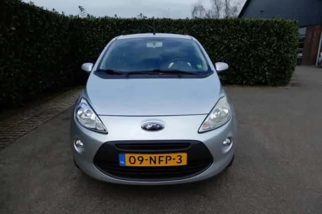 Ford Ka (2010) thumbnail 3