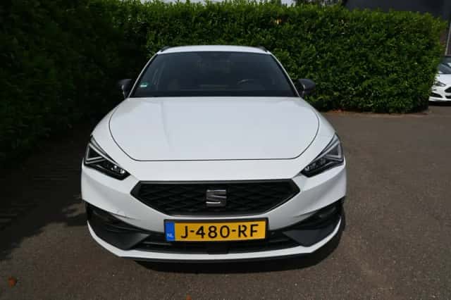 SEAT Leon (2020) thumbnail 3