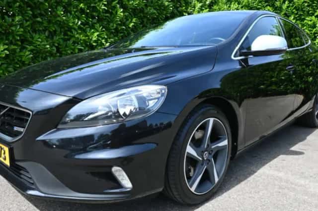 Volvo V40 (2014) thumbnail 1