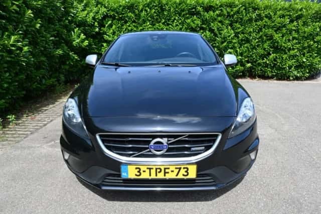 Volvo V40 (2014) thumbnail 3