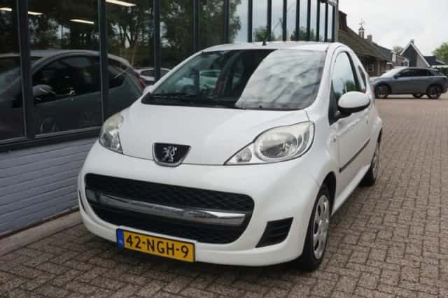 Peugeot 107 (2010) thumbnail 2