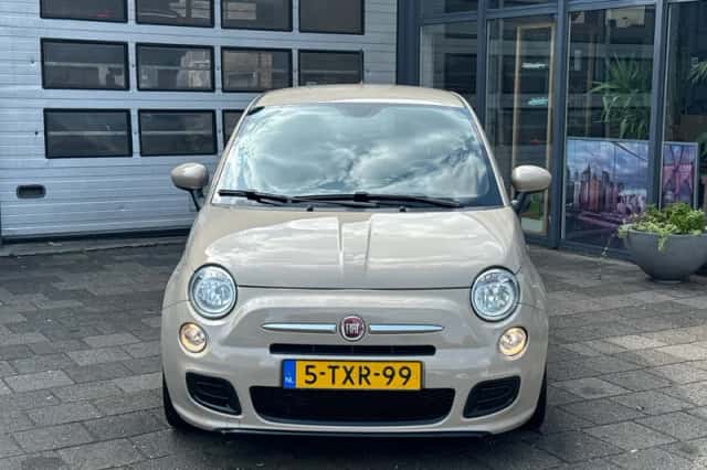 Fiat 500 (2014) thumbnail 2