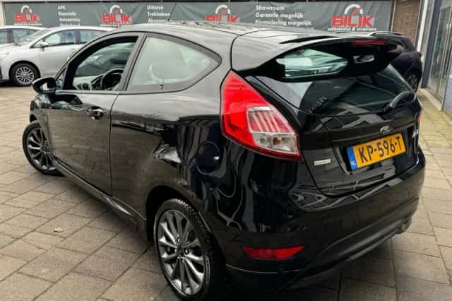Ford Fiesta (2016) thumbnail 6