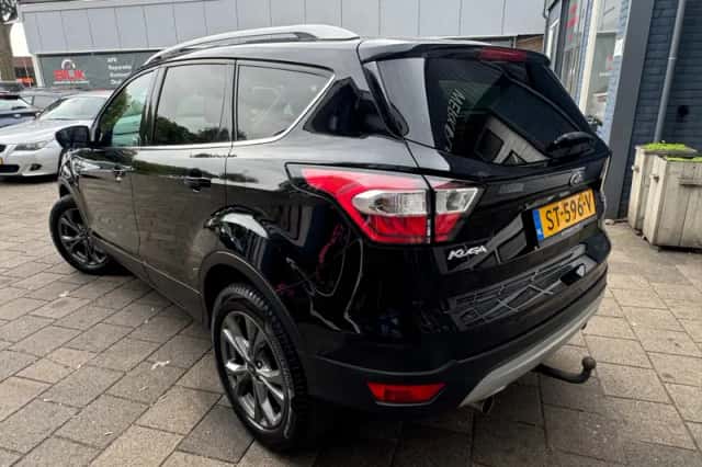 Ford Kuga (2018) thumbnail 6