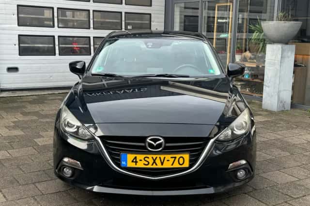 Mazda 3 (2014) thumbnail 2