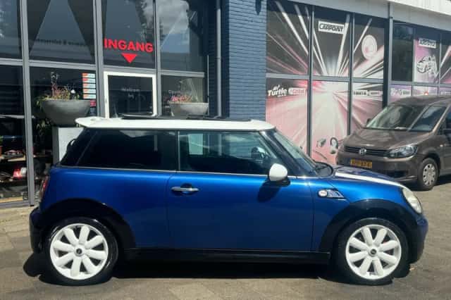 MINI Cooper S (2007) thumbnail 4