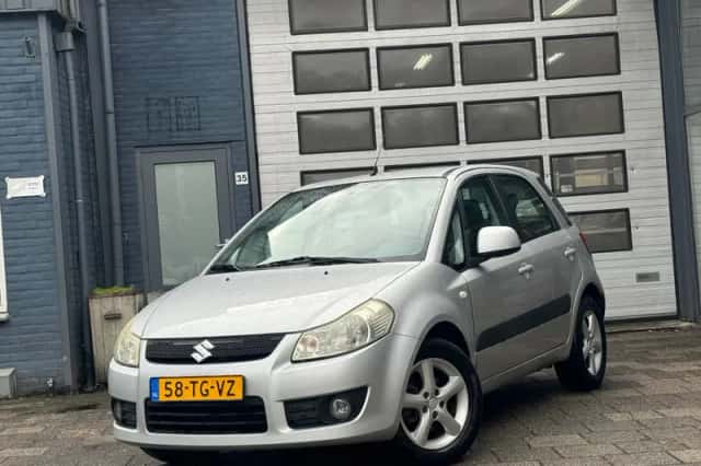 Suzuki SX4 (2006) thumbnail 1