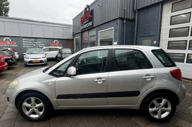 Suzuki SX4 (2006) thumbnail 4