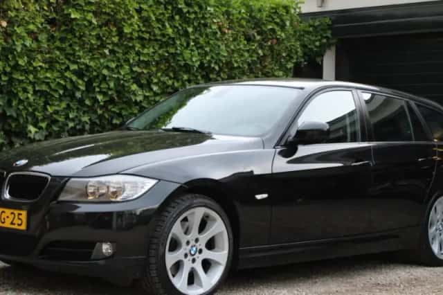 BMW 3-Serie (2011) thumbnail 1