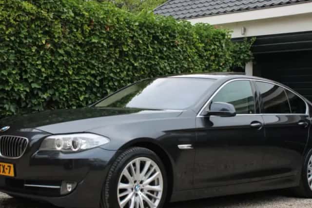 BMW 5-Serie (2010) thumbnail 1