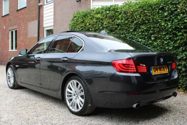 BMW 5-Serie (2010) thumbnail 3