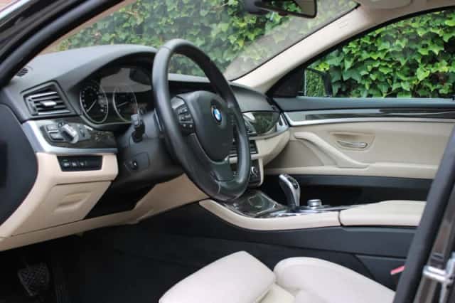 BMW 5-Serie (2010) thumbnail 6