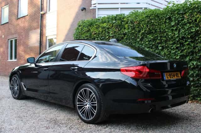 BMW 5-Serie (2017) thumbnail 3