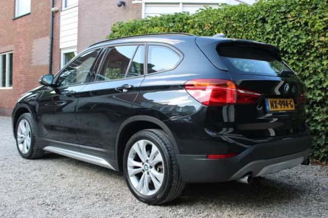 BMW X1 (2017) thumbnail 3